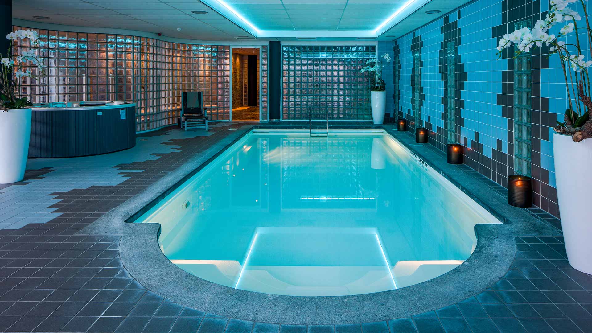 Zwembad bij BLUE Spa Trivium